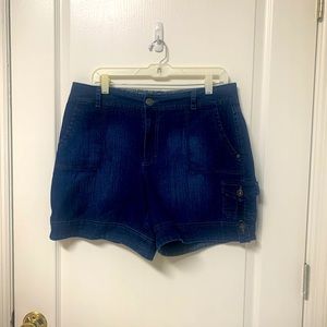 Great Condition Jones New York Jean shorts. Size 12